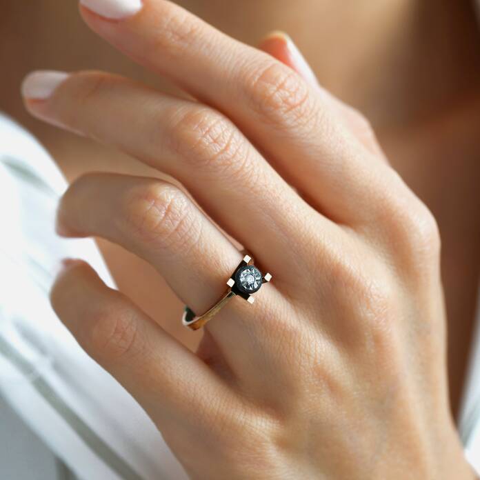 0.03 Ct Pırlata Tektaş Elmas Yüzük - 1