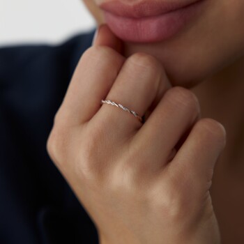 0.04 Ct Pırlanta Burgu Yüzük - Siempre