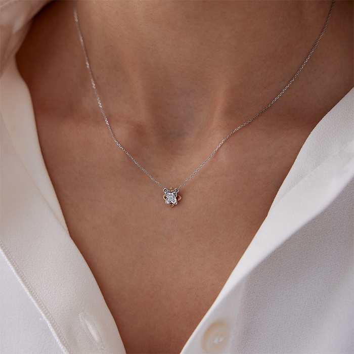 0.05 Karat Pırlanta Çiçek Kolye - Özkonak (1)