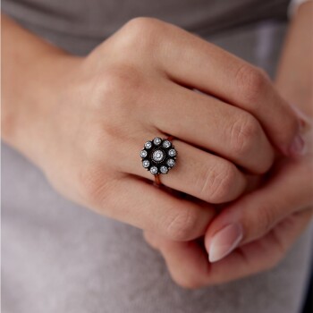 0.10 Ct Elmas Papatya Yüzük - Özkonak