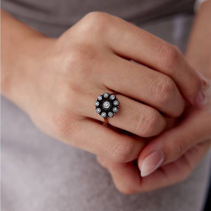 0.10 Ct Elmas Papatya Yüzük - 1