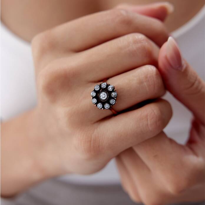 0.10 Ct Elmas Papatya Yüzük - 2