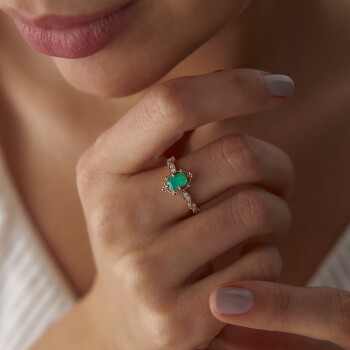 0.18 Ct Pırlanta Emerald Kesim Zümrüt Yüzük - Siempre