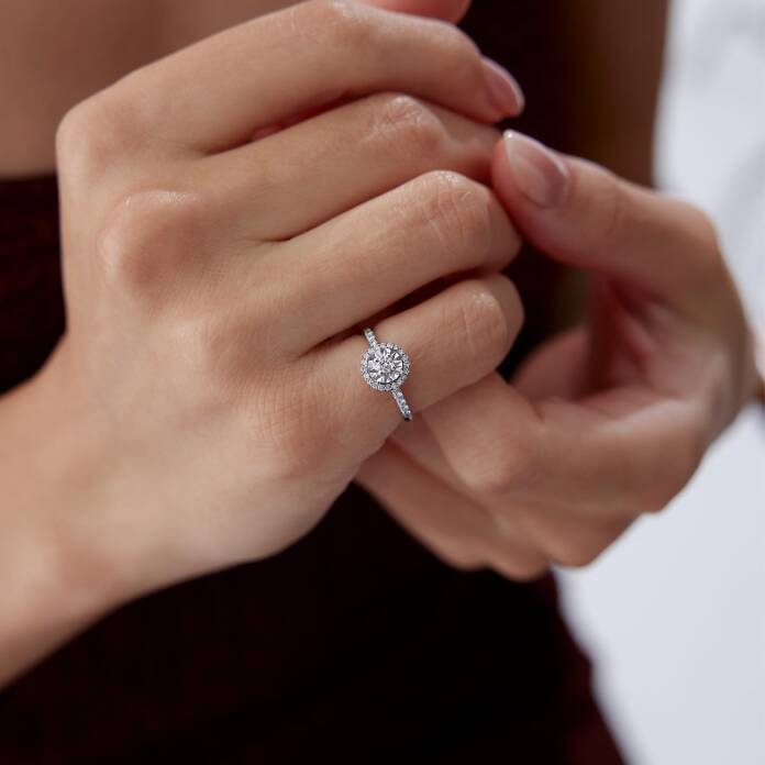 0.26 Ct Pırlanta Efektli Yüzük - 1