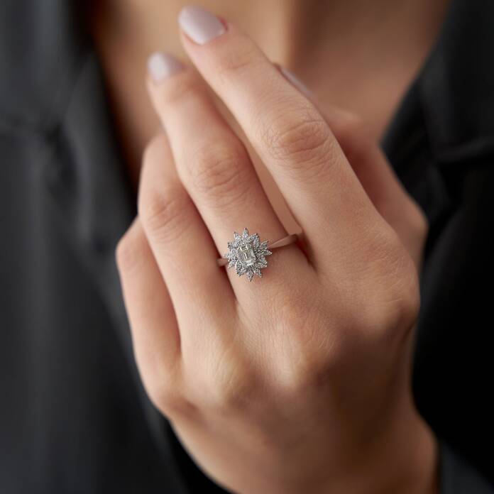 0.29 Ct Pırlanta Pi Baget Yüzük - 1