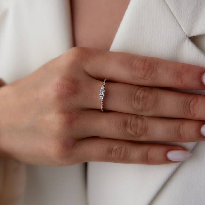 0.29 Ct Pırlanta Üç Taşlı Yüzük - 1