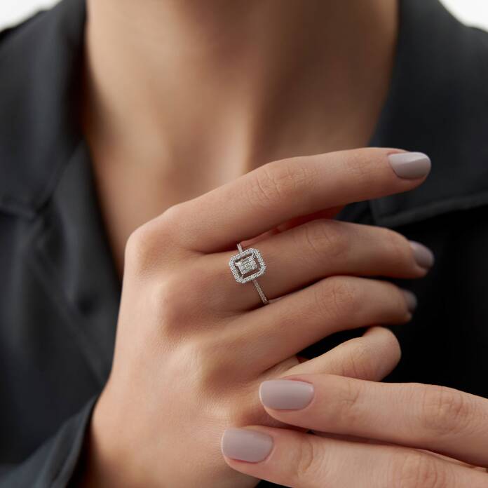 0.32 Ct Pırlanta Parçalı Baget Yüzük - 2