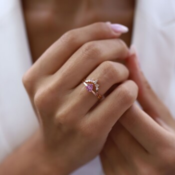 0.50 Ct Pırlanta Triangle Pembe Safir Yüzük - Siempre (1)