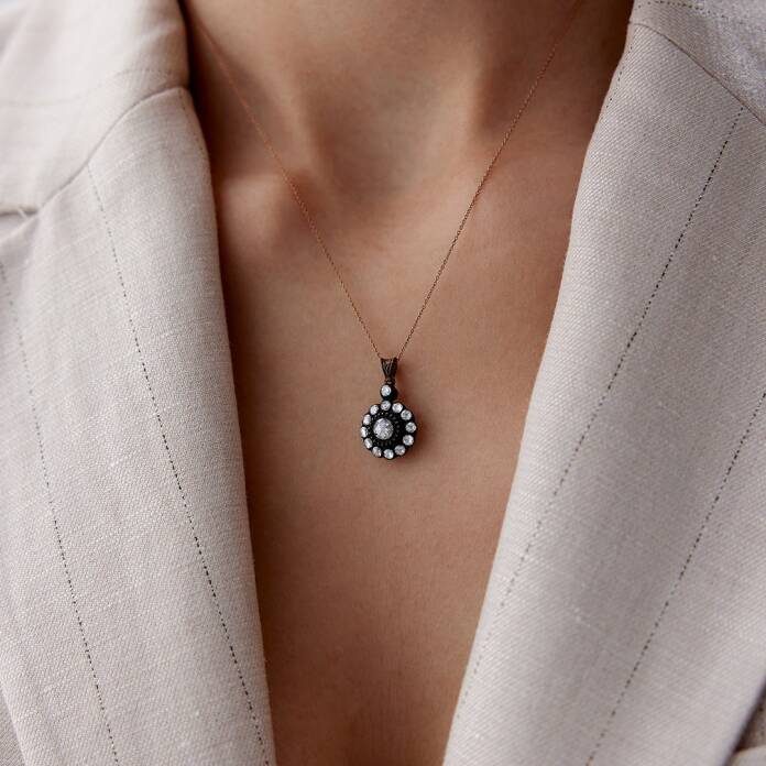 0.52 Ct Elmas Çiçek Kolye - 1