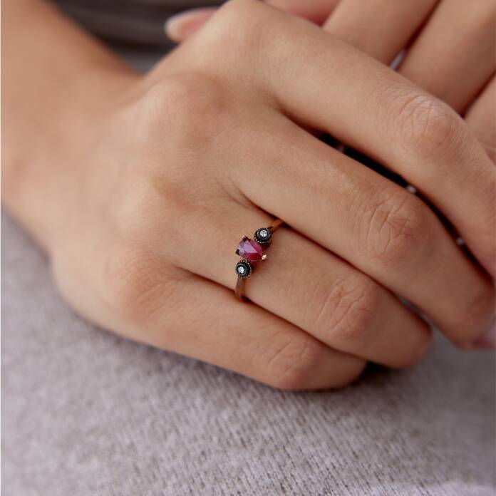 0.61 Ct Elmas Damla Yakutlu Yüzük - 2