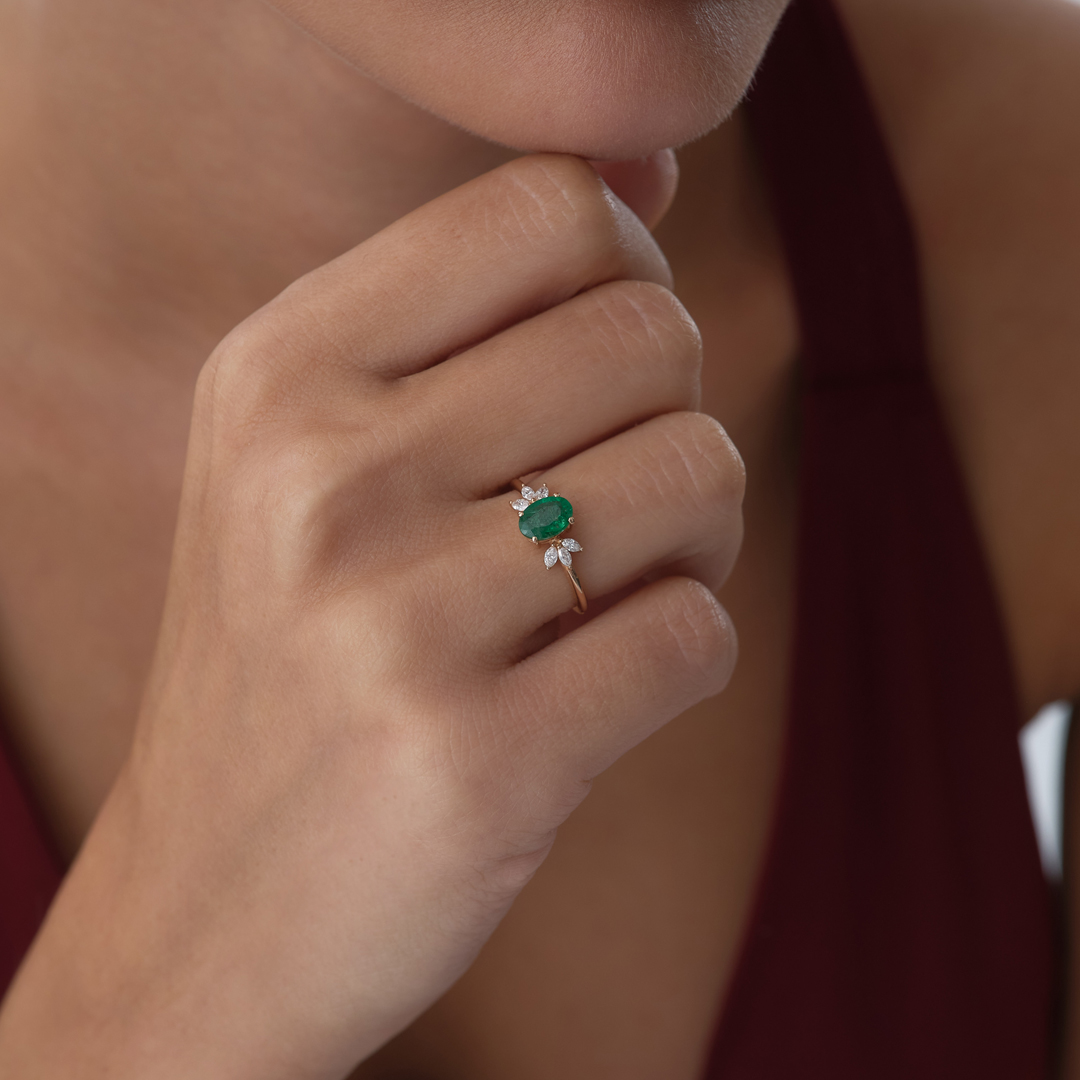 0.70 ct Oval Zümrüt Pırlanta Yüzük - 1