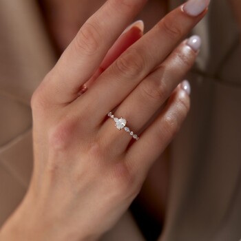 0.76 Ct Pırlanta Oval Yüzük - Siempre