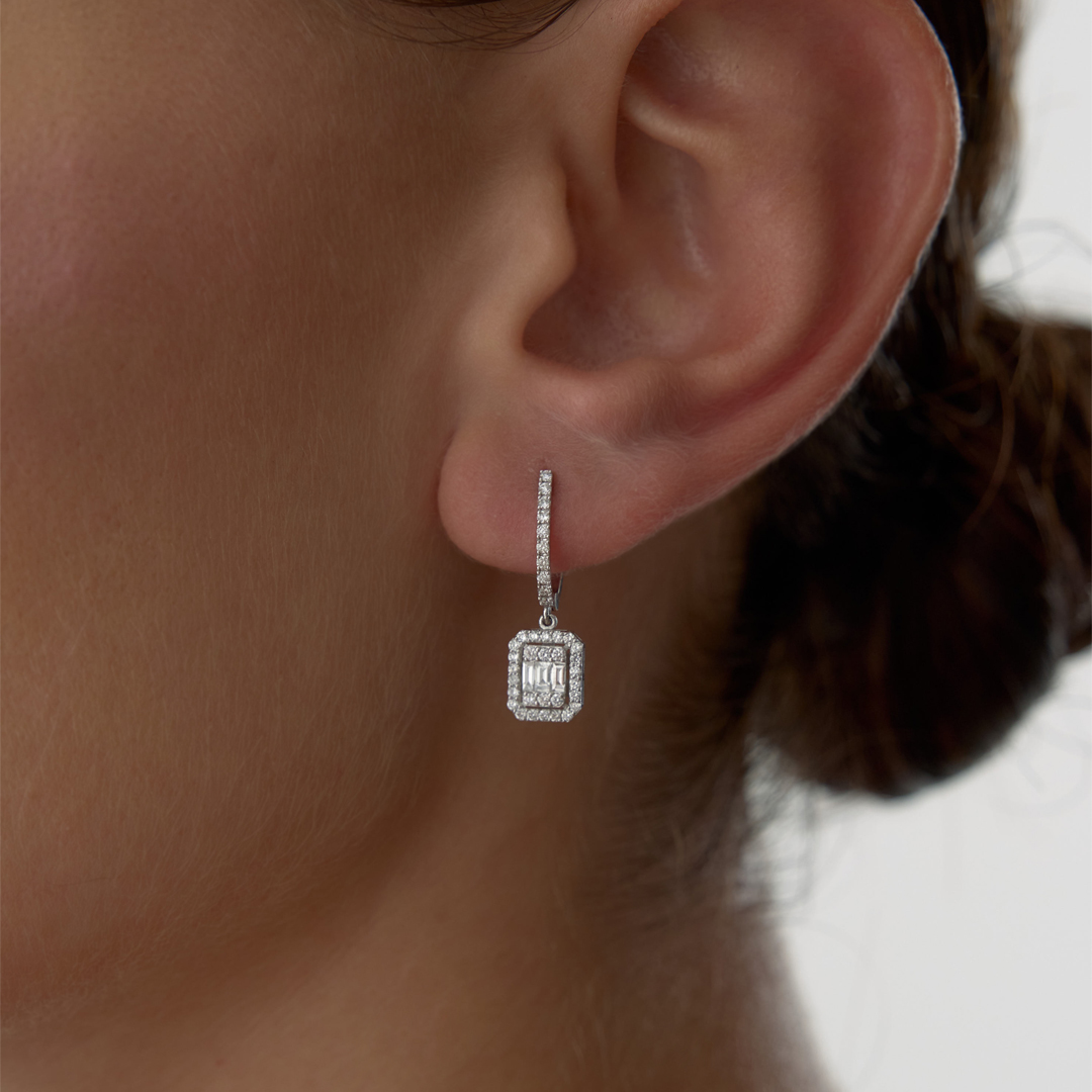 0.81 Ct Pırlanta Luna Baget Küpe - 1