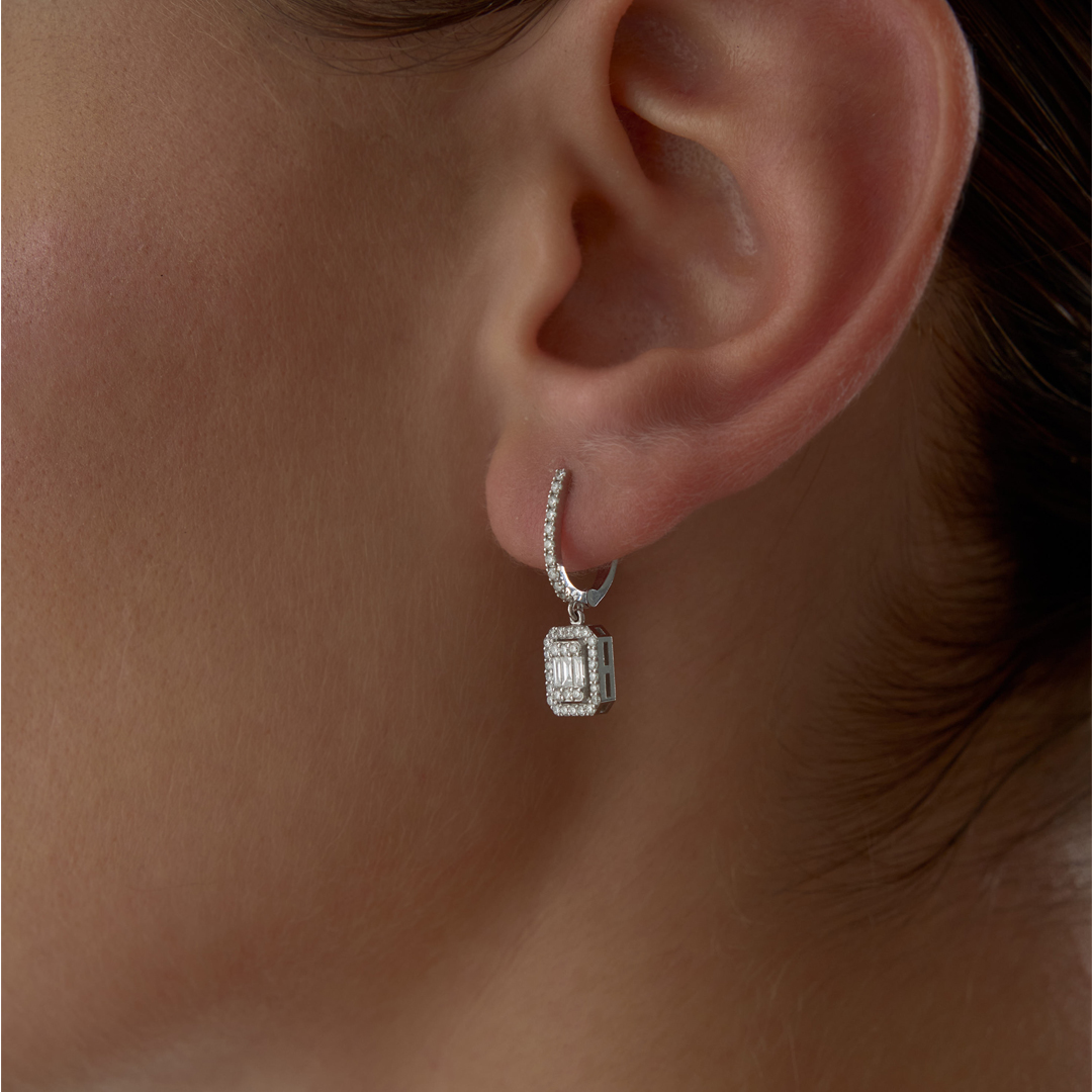 0.81 Ct Pırlanta Luna Baget Küpe - 2