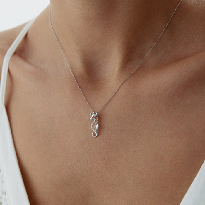 18 Ayar 0.10 Karat Deniz Atı Pırlanta Kolye - Özkonak (1)