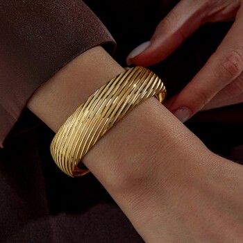 22 Ayar 17.00 Gr Çizgi Desenli Bilezik - Şen Bilezik