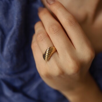 Asimetri Bombe Yüzük - Nüans