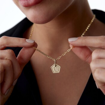 Ataç Zincirli Beşgen Harf Plaka Kolye - Özkonak