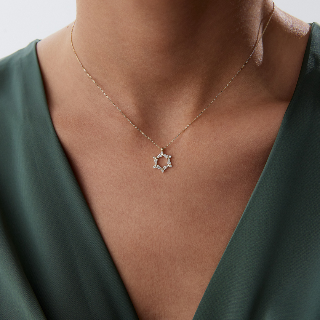 Baget ve Oval Taşlı Taç Kolye - 1