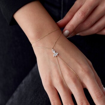 Bagetli V Şahmeran - Rayna