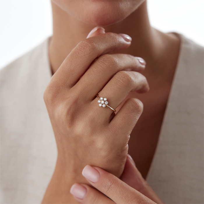 Beyaz Taşlı Çiçek Yüzük - Rayna