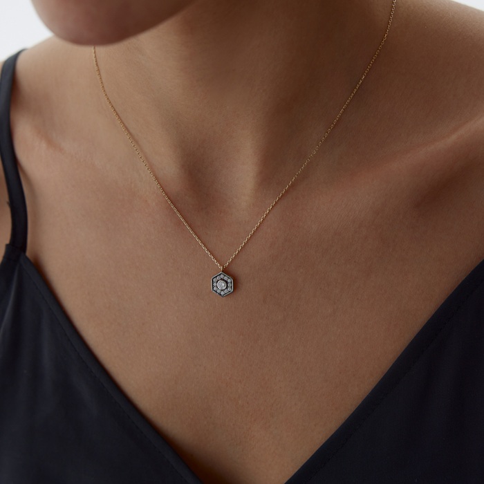 Black Altıgen Kolye - Cemart (1)