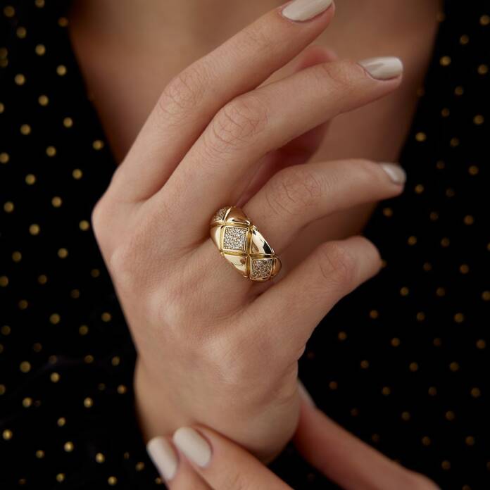 Bombeli Taşlı Kare Dizayn Yüzük - 1