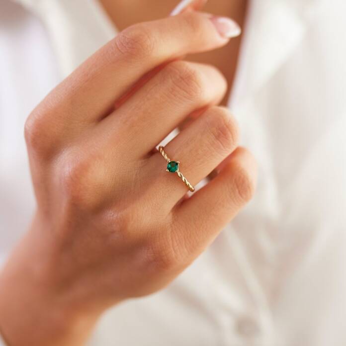 Burgu Model Yeşil Tektaş Yüzük - 1