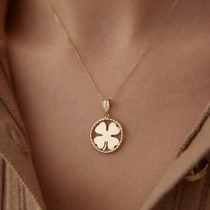 Burgulu Çerçevede Yonca Kolye - 2