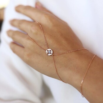 Çiçek Detay Şahmeran - Rayna