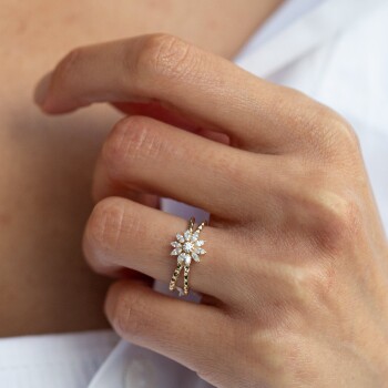 Çiçek Detaylı Tarz Yüzük - Alen