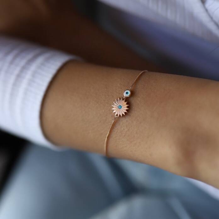 Çiçek Model Gözlü Bileklik - 1