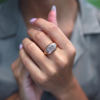 Çiçek Motifli Taşlı Yüzük - Alen