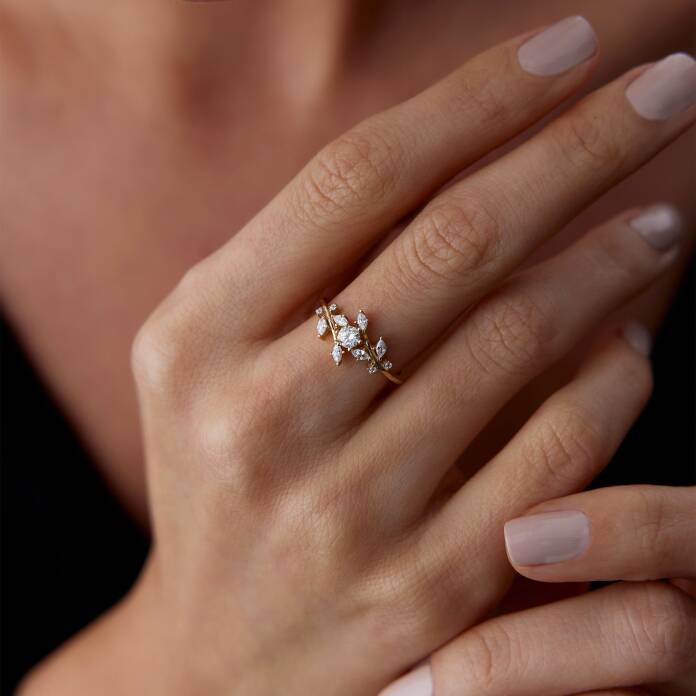 Çiçek Sarmaşık Taşlı Yüzük - 1