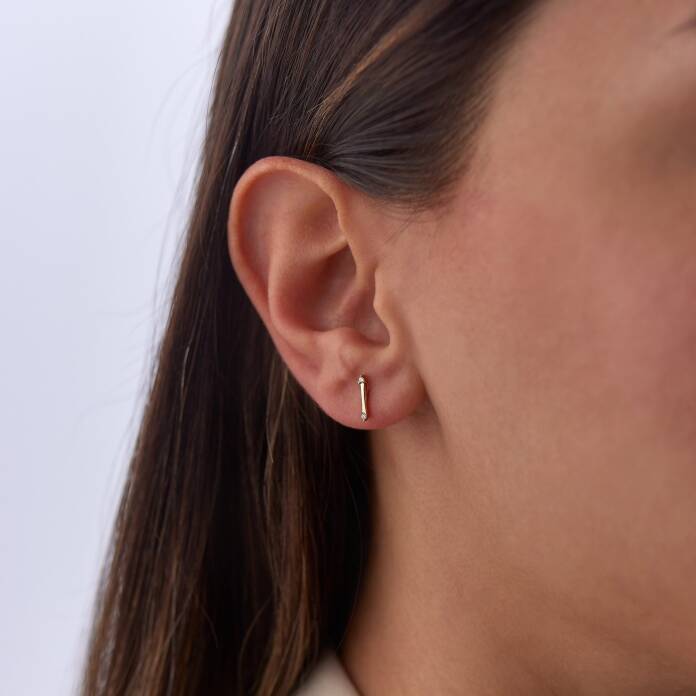 Çizgi Vidalı Küpe - 2