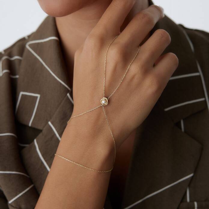 Daisy İnce Şahmeran - 1