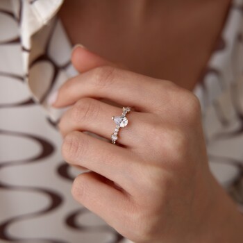 Damla Taşlı Lotus Yüzük - C.sümer (1)