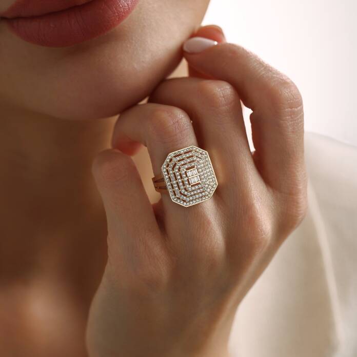 Dört Çerçeve Sıra Taşlı Baget Yüzük - 1