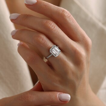 Dörtgen Sıra Taşlı Baget Yüzük - Oragold Orhan (1)