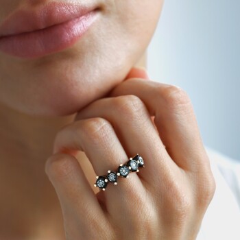 Efekli Elmas Beştaş Pırlanta Yüzük - Özkonak