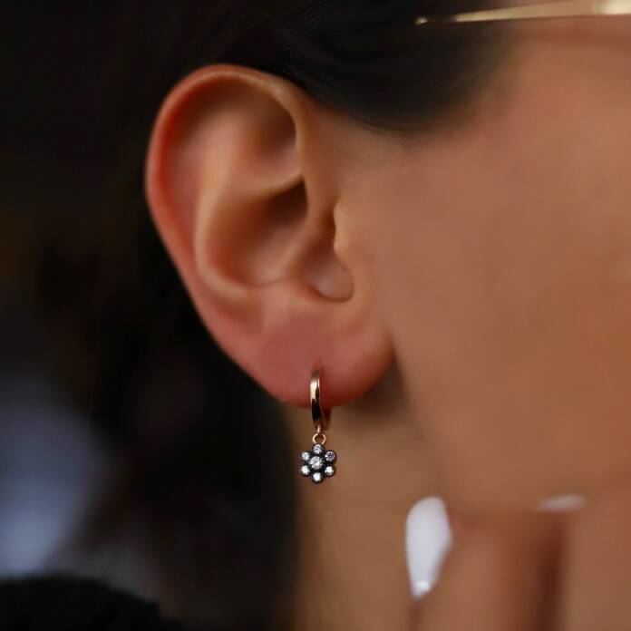 Elmas Görünümlü Küpe - 1