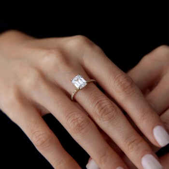 Emerald Tektaş Yüzük - Oragold Orhan