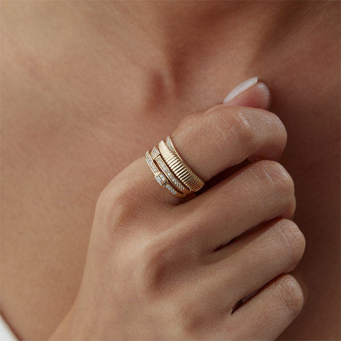 Emily Yüzük - Mazi