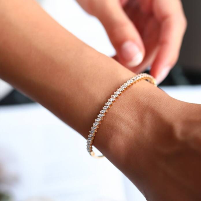 Feel Taşlı Kelepçe - 1