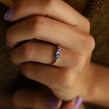 Galaksi Yüzük - Rayna