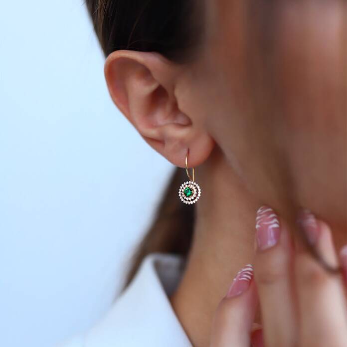 Green Sallantılı Küpe - 1