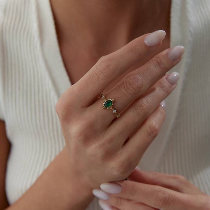 Green Taşlı Queen Yüzük - 1