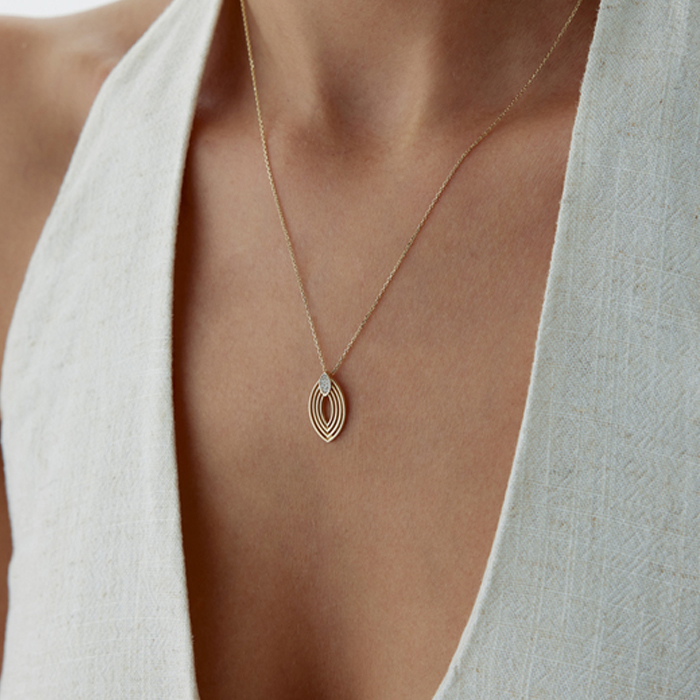 Helena Kolye - Rayna (1)