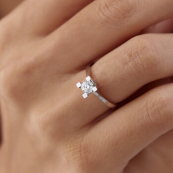 HRD Sertifikalı 0.50 Ct Kare Tırnak Pırlanta Tektaş Yüzük - Siempre