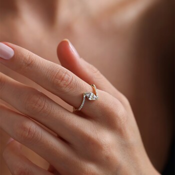 Hull Baget Yüzük - Rayna